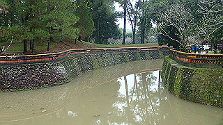 pc121470_thumb.jpg