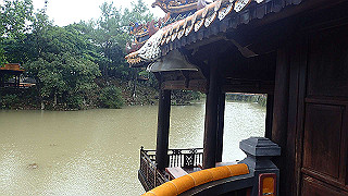pc121525_thumb.jpg