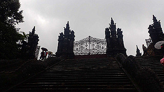 pc121557_thumb.jpg