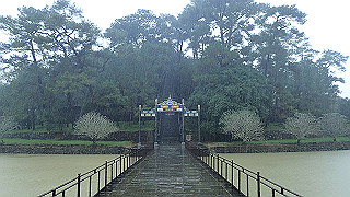 pc121703_thumb.jpg
