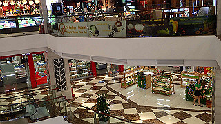 pc121805_thumb.jpg