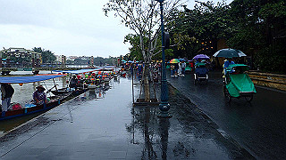pc132099_thumb.jpg