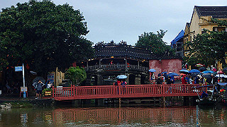 pc132110_thumb.jpg