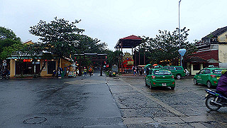 pc132129_thumb.jpg
