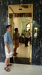 pc142148_thumb.jpg