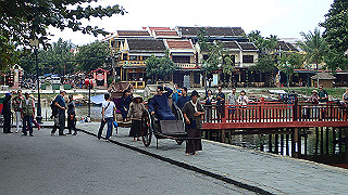 pc142198_thumb.jpg