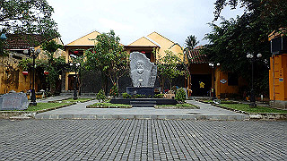 pc142291_thumb.jpg