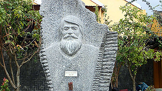 pc142292_thumb.jpg