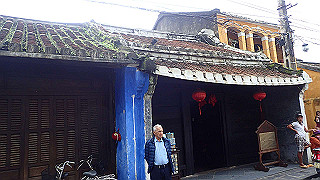 pc142299_thumb.jpg