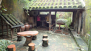 pc142321_thumb.jpg