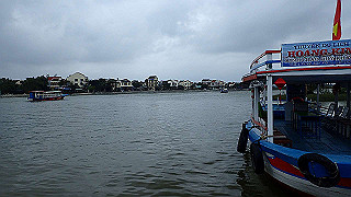 pc142482_thumb.jpg