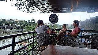 pc142488_thumb.jpg