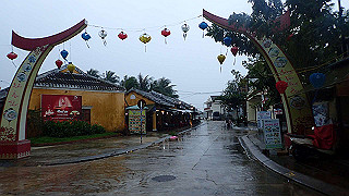 pc142547_thumb.jpg