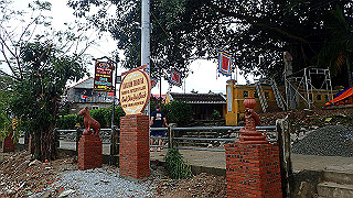 pc152684_thumb.jpg