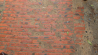 pc152722_thumb.jpg