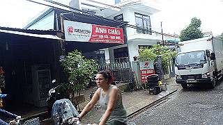 pc152754_thumb.jpg
