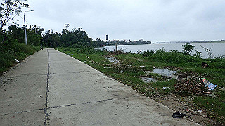 pc152761_thumb.jpg