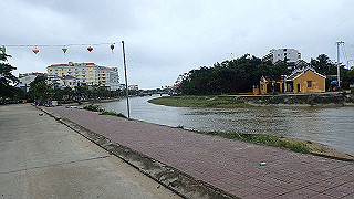 pc152772_thumb.jpg