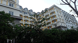 pc152774_thumb.jpg