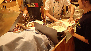 pc152798_thumb.jpg