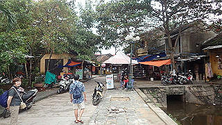 pc152834_thumb.jpg