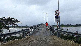 pc162866_thumb.jpg