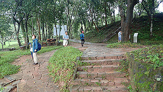pc163012_thumb.jpg