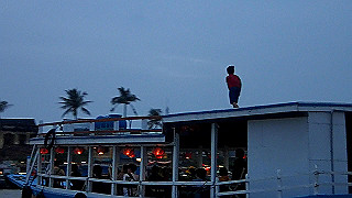 pc163092.mov_thumb.jpg