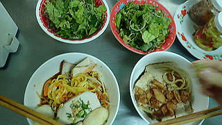 pc163103_thumb.jpg