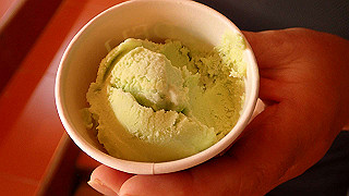 pc163125_thumb.jpg