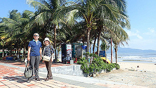 pc183354_thumb.jpg