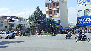 pc183370_thumb.jpg
