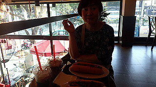 pc183537_thumb.jpg