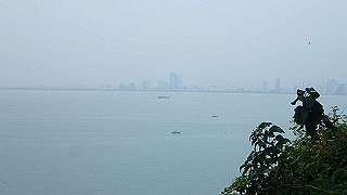 pc193644_thumb.jpg