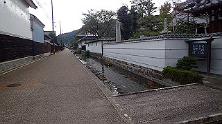 pa071118_thumb.jpg