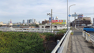 pa201112_thumb.jpg