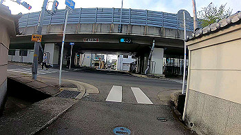 gx010477.mp4_snapshot_01.06_thumb.jpg
