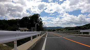 gx010560_x264.mp4_snapshot_00.01_thumb.jpg