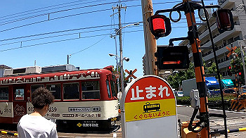 gx010713_x264.mp4_snapshot_00.03_thumb.jpg