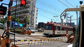 gx010713_x264.mp4_snapshot_00.06_thumb.jpg
