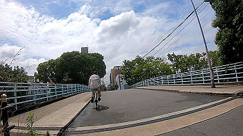 gx010822_x264.mp4_snapshot_00.01_thumb.jpg
