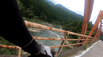 gx010917_x264.mp4_snapshot_00.06_thumb.jpg