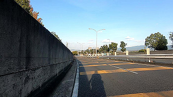gx011205.mp4_snapshot_03.32_thumb.jpg