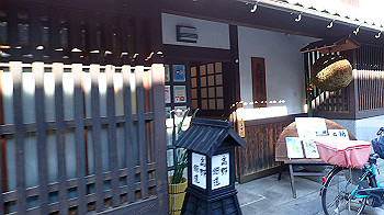 pc070111_thumb.jpg