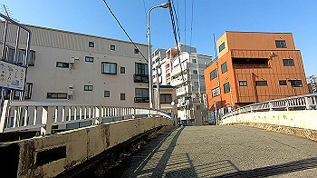 gx011404.mp4_snapshot_00.21_thumb.jpg
