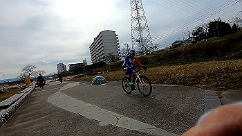 gx011460_x264.mp4_snapshot_01.06_thumb.jpg