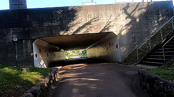 gx011649.mp4_snapshot_15.26_thumb.jpg