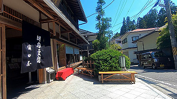 gx011922.mp4_snapshot_04.27_thumb.jpg