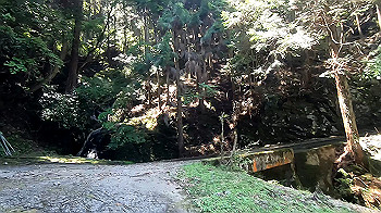 gx011927.mp4_snapshot_02.37_thumb.jpg