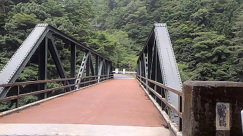 gx012034.mp4_snapshot_00.08_thumb.jpg